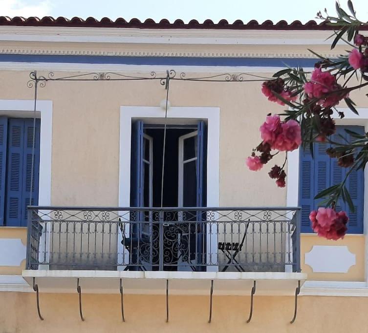Traditional House At Koroni Near Beach Exteriér fotografie